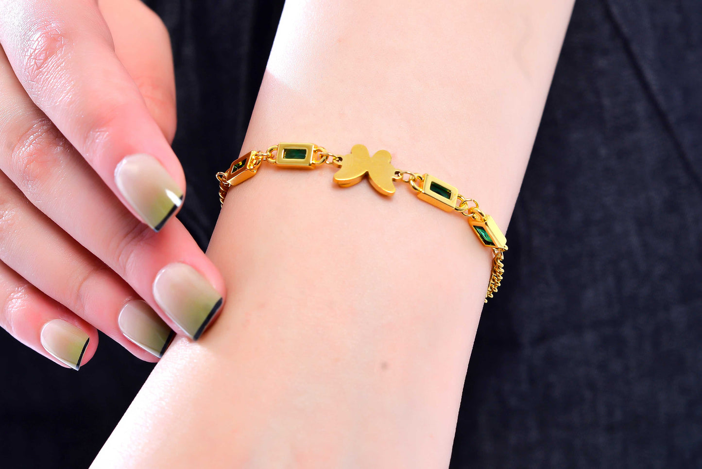 Elegant Silver Chain Bracelet