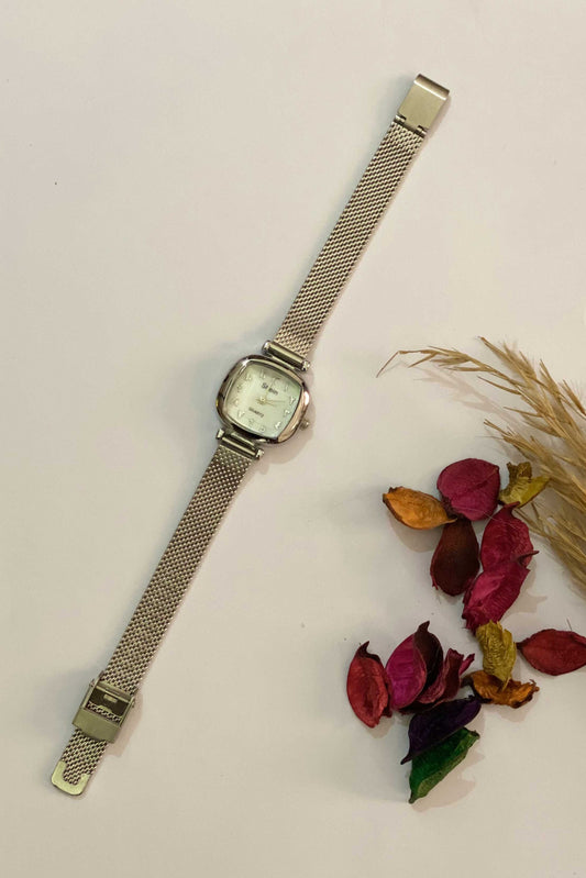 Chic Silver Mesh Watch with Pearl Dial