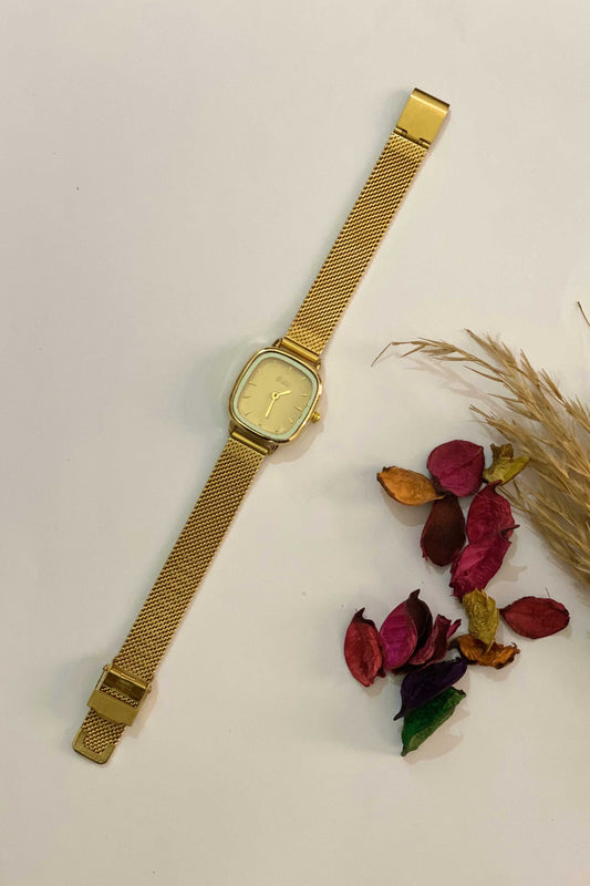 Minimalist Gold Cushion-Case Mesh Watch