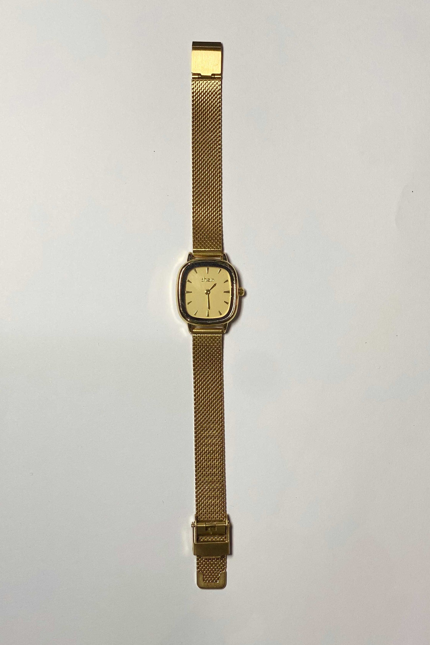 Minimalist Gold Cushion-Case Mesh Watch
